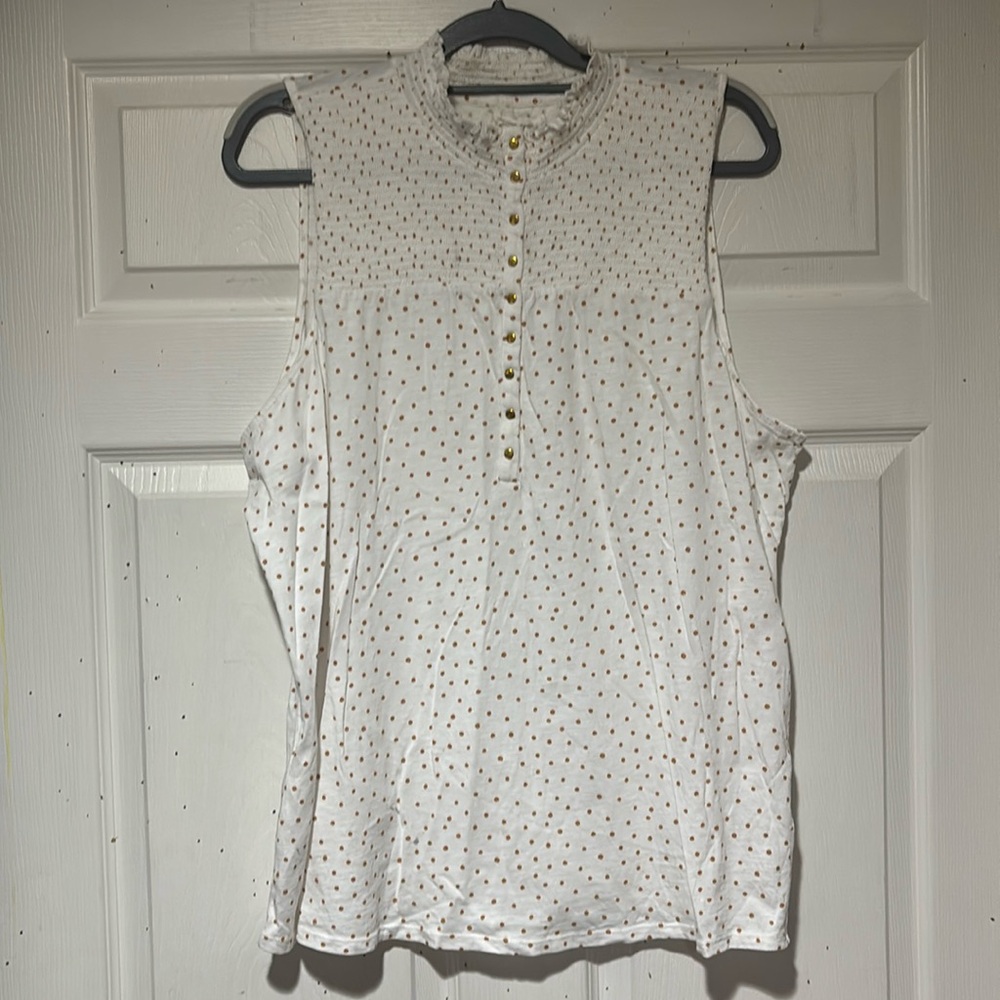 Women's sleeveless shirt